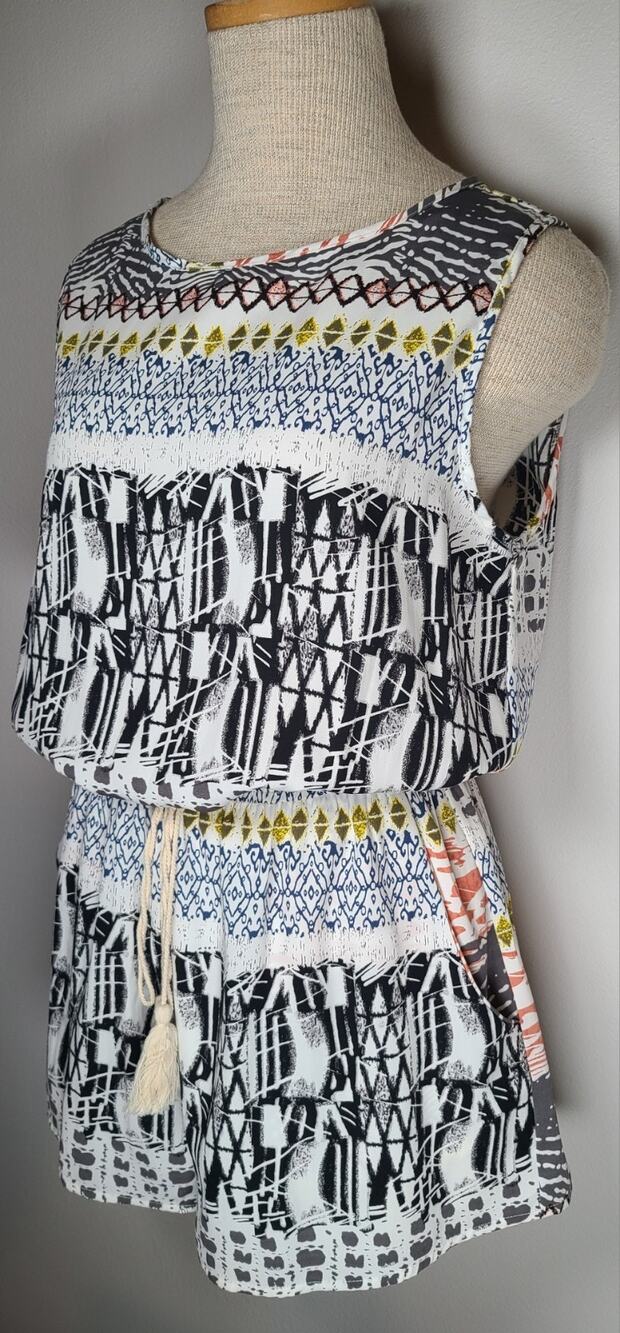 NWT Tribal Print Romper Med Boho Festival Back Ties Pockets Boutique USA